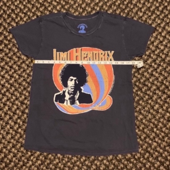 Jimi Hendrix Graphic T-shirt - Picture 8 of 10